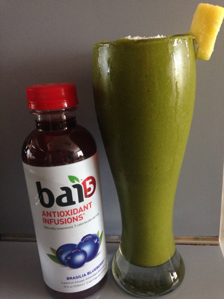 Immune Boosting Blueberry Pineapple Green Smoothie | Healthy, Fit & Barefoot!