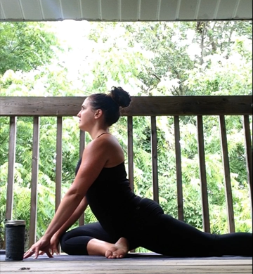 Yoga Stretching | Healthy, Fit & Barefoot!